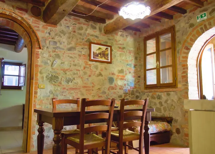 Cetine Vecchie Agroturismo *